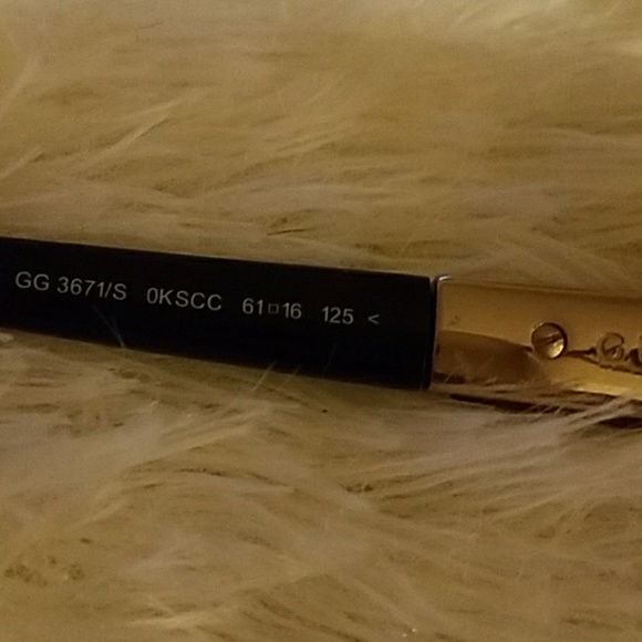 Gucii sunglasses